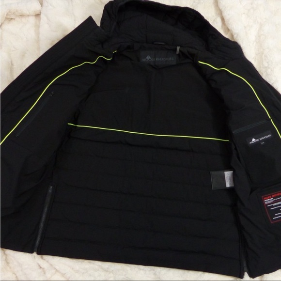 Moose Knuckles coat - Picture 4 of 5